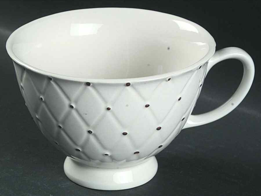 Golden Quilt Breakfast Cup by Tabletops Unlimited-1