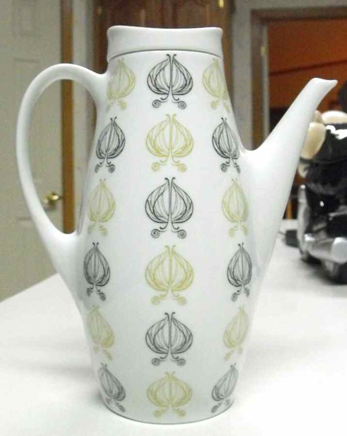THO138 Coffee Pot & Lid by Thomas-1