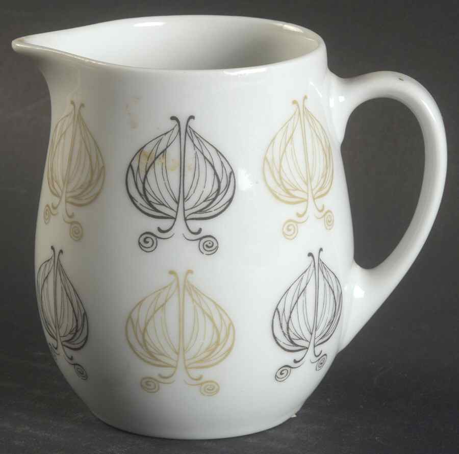 THO138 Creamer by Thomas-1