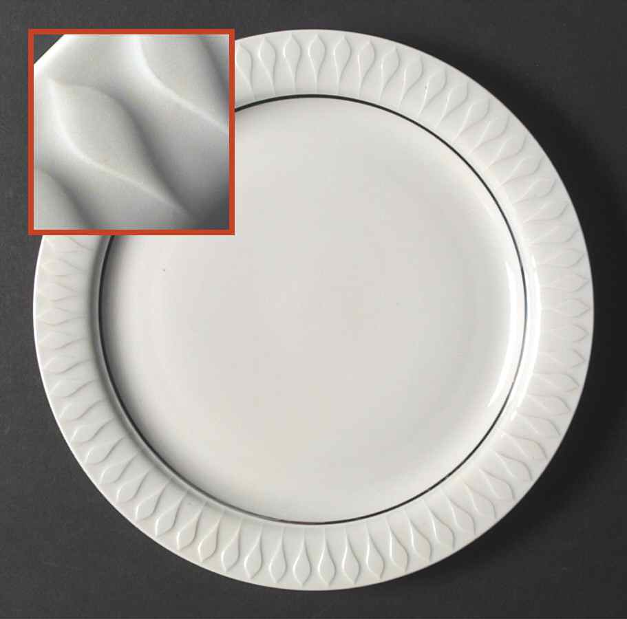 Platinum Band Dinner Plate by Thomas-1