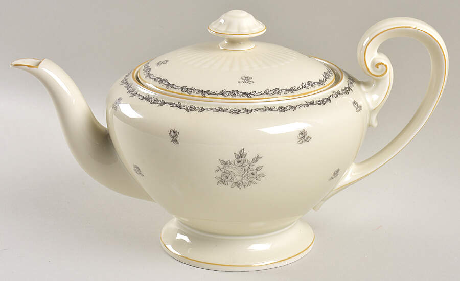 TIR173 Teapot & Lid by Tirschenreuth-1