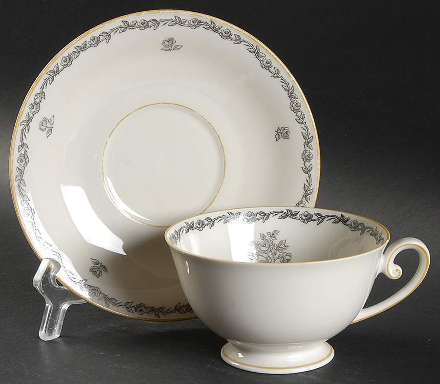 TIR173 Footed Cup & Saucer Set by Tirschenreuth-1