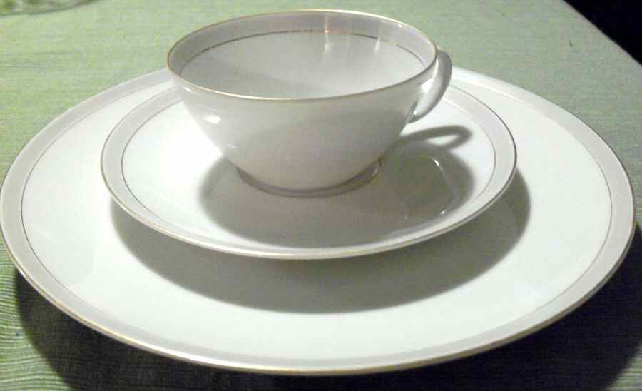 THO140 Flat Cup & Saucer Set by Thomas-1
