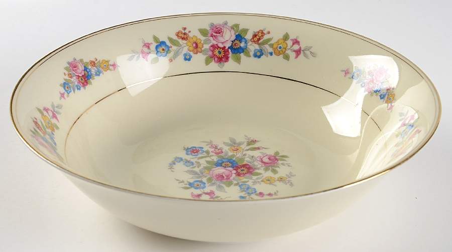 Queensrose (Smooth #159) 9" Round Vegetable Bowl by Tirschenreuth-1