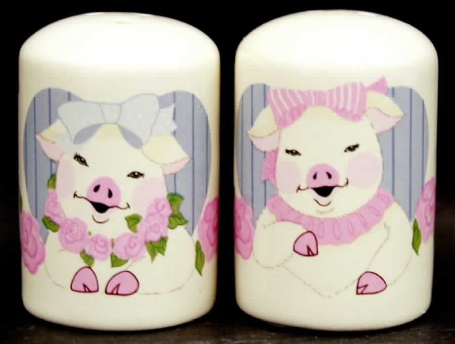 Pig Pal Salt & Pepper Set by Tienshan-1