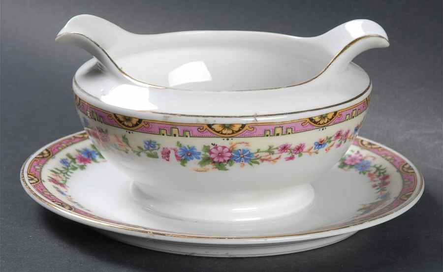 Wildflower Gravy Boat with Attached Underplate by Thun-1