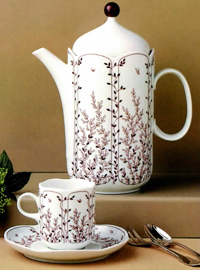 Brown Fleur Coffee Pot & Lid by Tirschenreuth-1