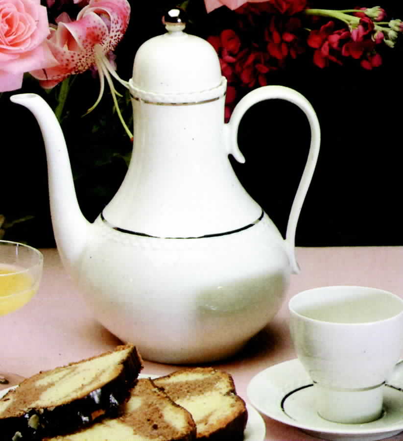 Platin Coffee Pot & Lid by Tirschenreuth-1
