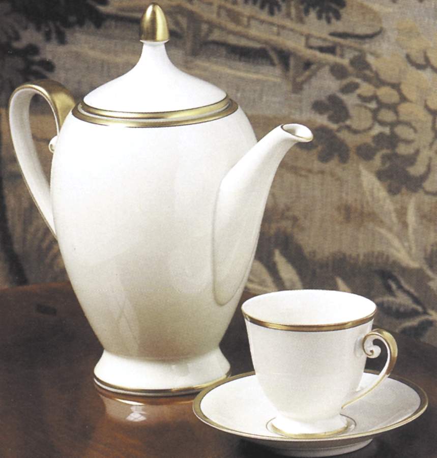 Schwarzgold Footed Cup & Saucer Set by Tirschenreuth-1