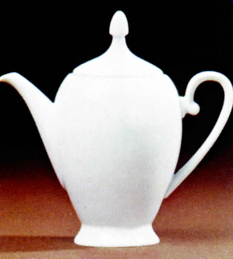 Trianon White Coffee Pot & Lid by Tirschenreuth-1