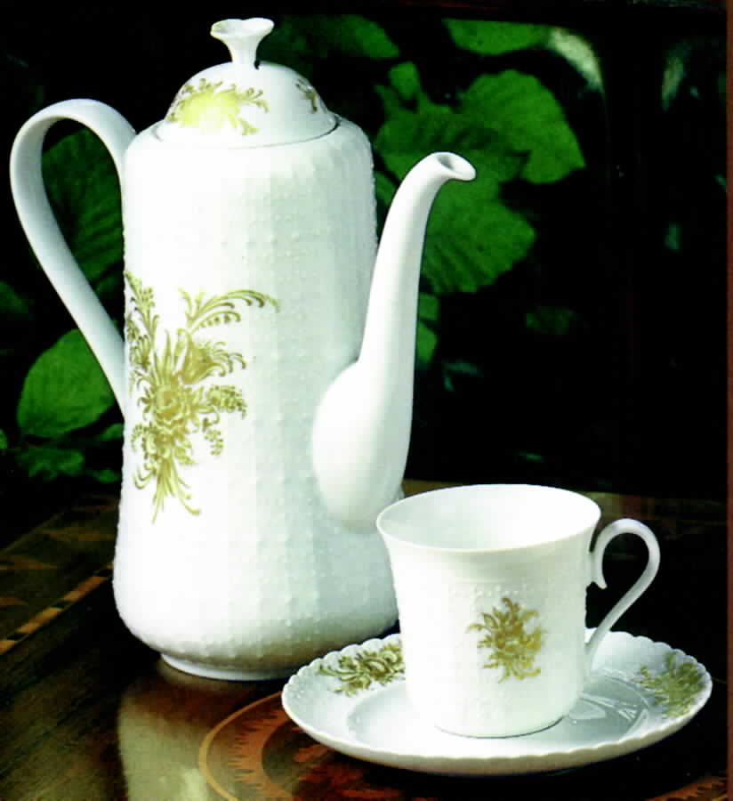 Goldreigen Flat Cup & Saucer Set by Tirschenreuth-1