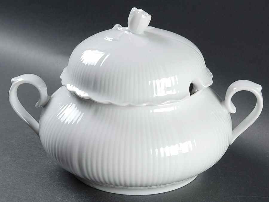 Salzburg White Round Covered Vegetable by Tirschenreuth-1