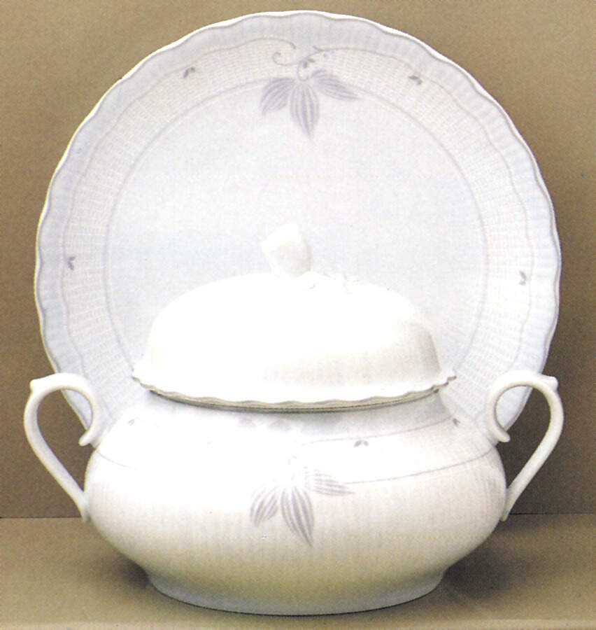 Symphonie Dinner Plate by Tirschenreuth-1