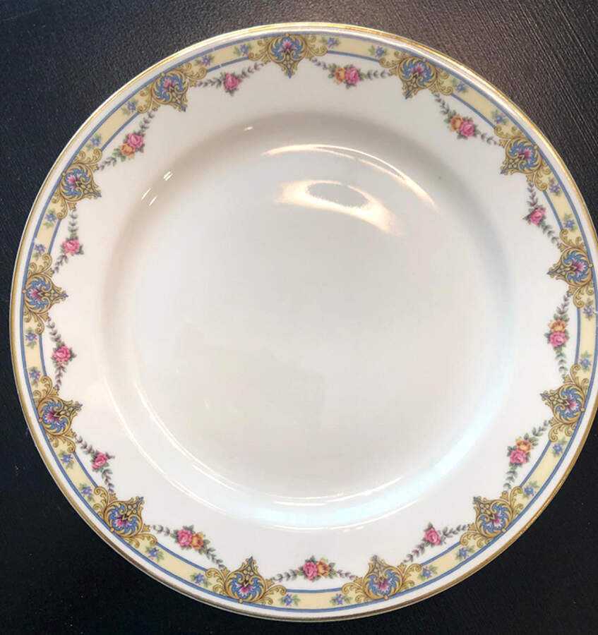 TRV209 Dinner Plate by Tressemanes & Vogt-1