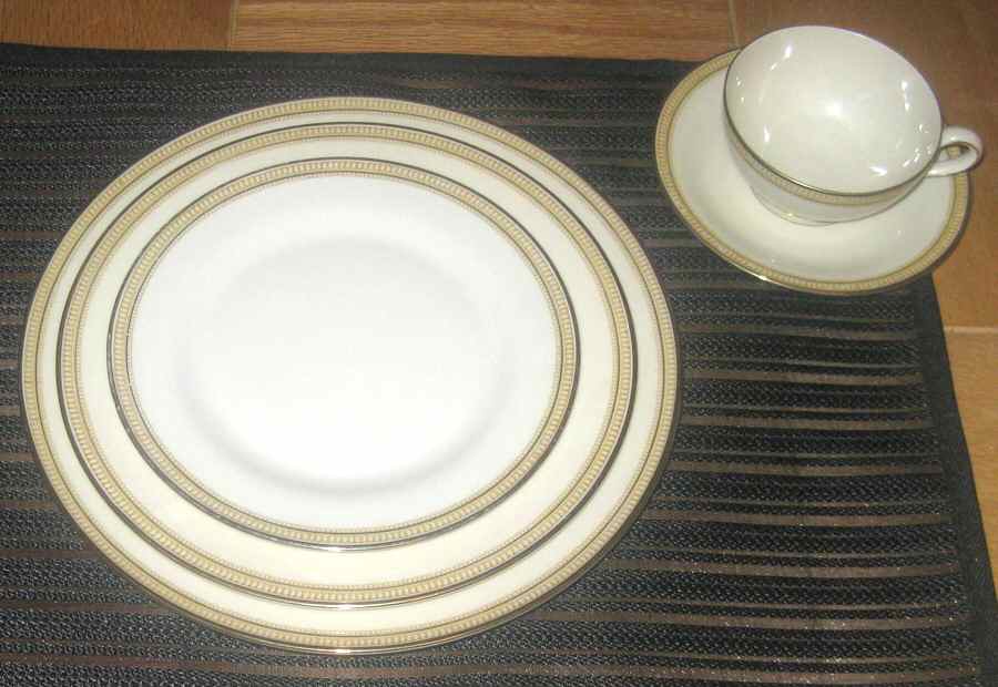 TIR189 Salad Plate by Tirschenreuth-1