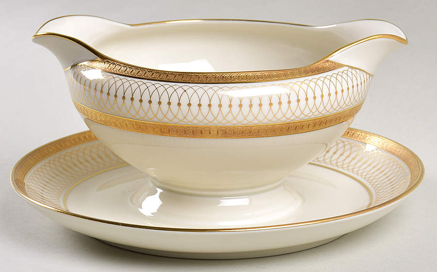 TIR196 Gravy Boat with Attached Underplate by Tirschenreuth-1