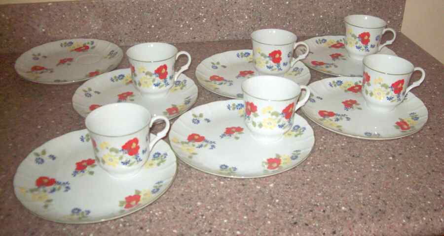 English Garden Snack Plate & Cup Set by Taste Setter-1