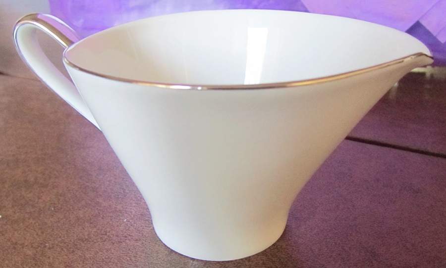 Elegance Platinum Creamer by Towne-1