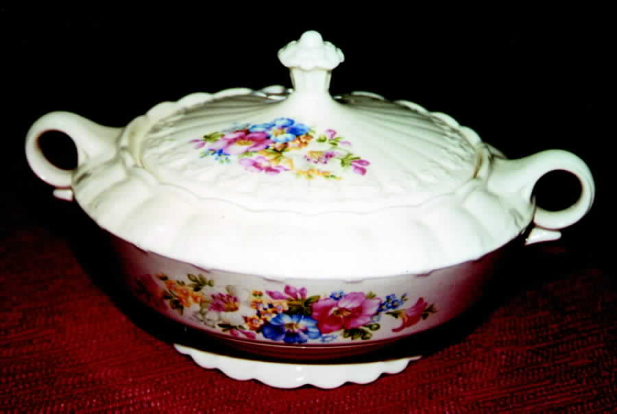 TST394 Round Covered Vegetable by Taylor, Smith & Taylor (Ts&T)-1
