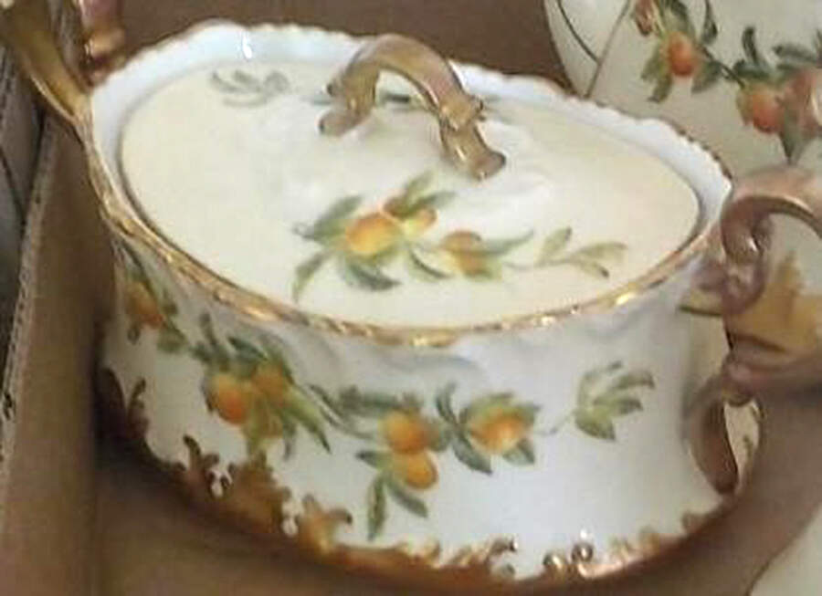 TRV233 Sugar Bowl & Lid by Tressemanes & Vogt-1