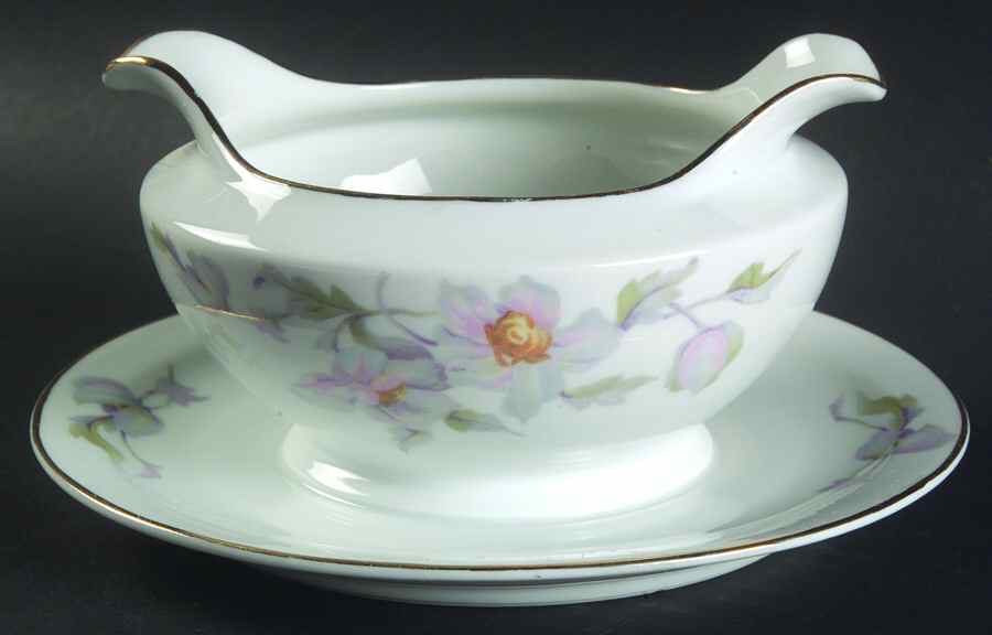 16665 Gravy Boat with Attached Underplate by Thun-1