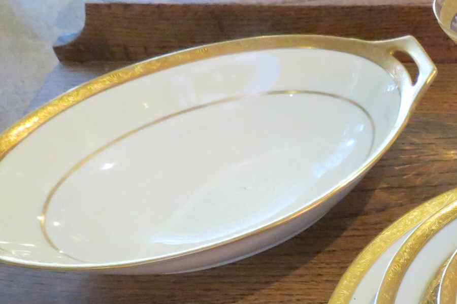 THO158 10" Oval Vegetable Bowl by Thomas-1