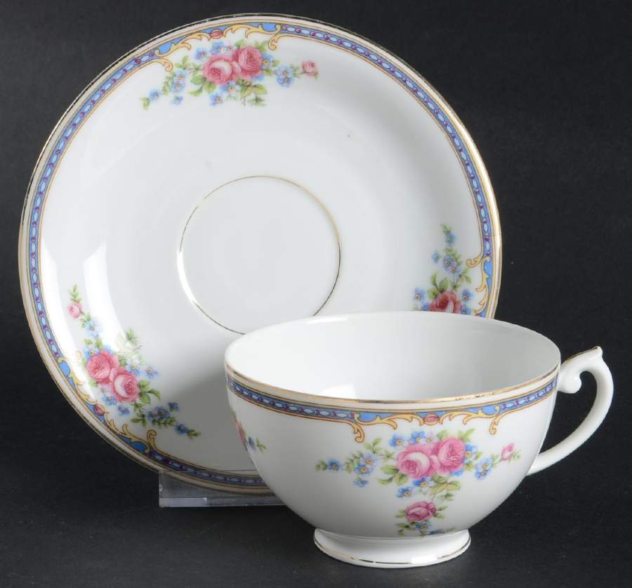 THU165 Footed Cup & Saucer Set by Thun-1