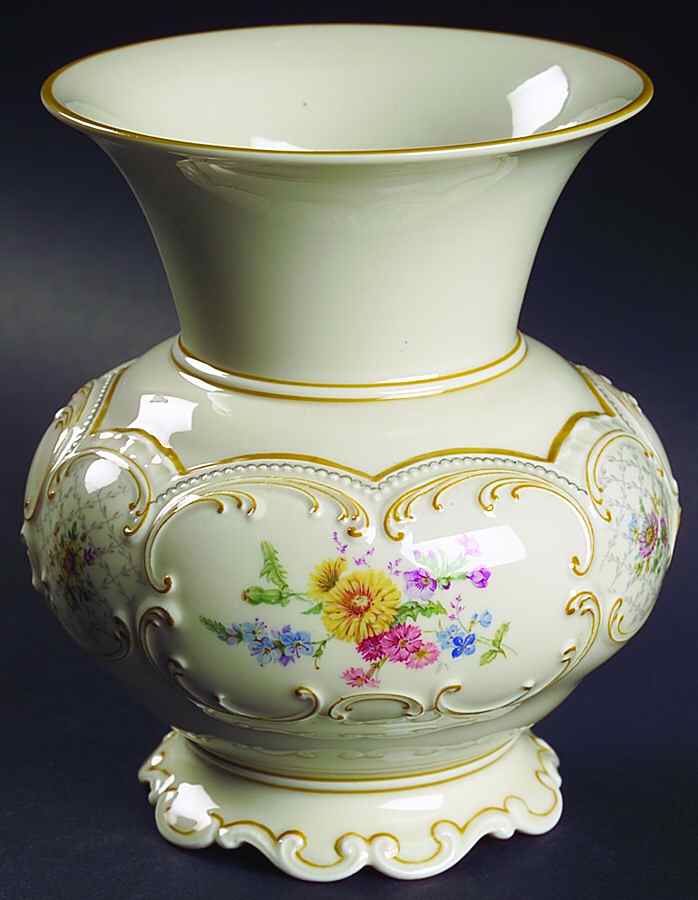 TIR225 6" Vase by Tirschenreuth-1