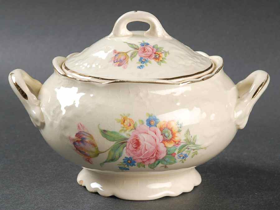 1823 (Fairway Shape) Sugar Bowl & Lid by Taylor, Smith & Taylor (Ts&T)-1