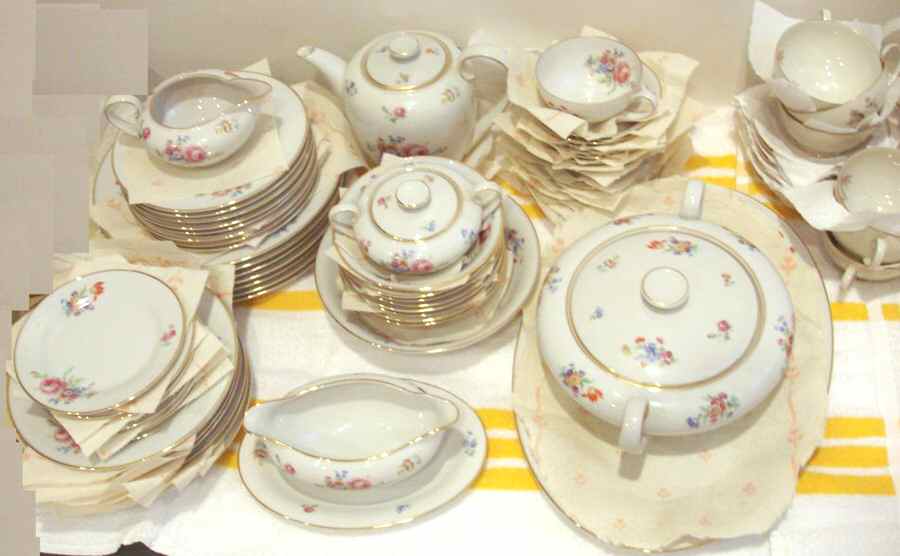 TIR226 Round Covered Vegetable by Tirschenreuth-1