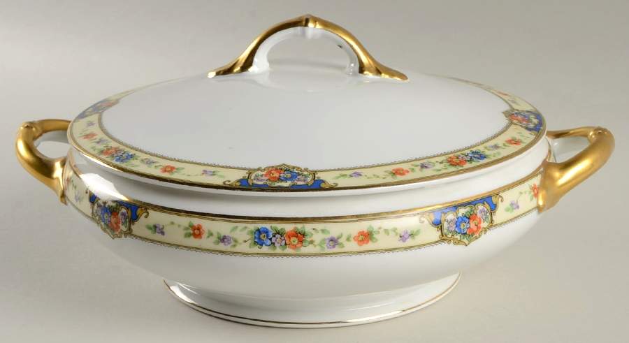 Granada Round Covered Vegetable by Thun-1