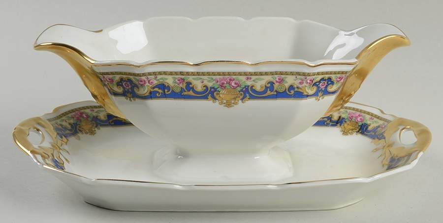 TRV266 Gravy Boat with Attached Underplate by Tressemanes & Vogt-1