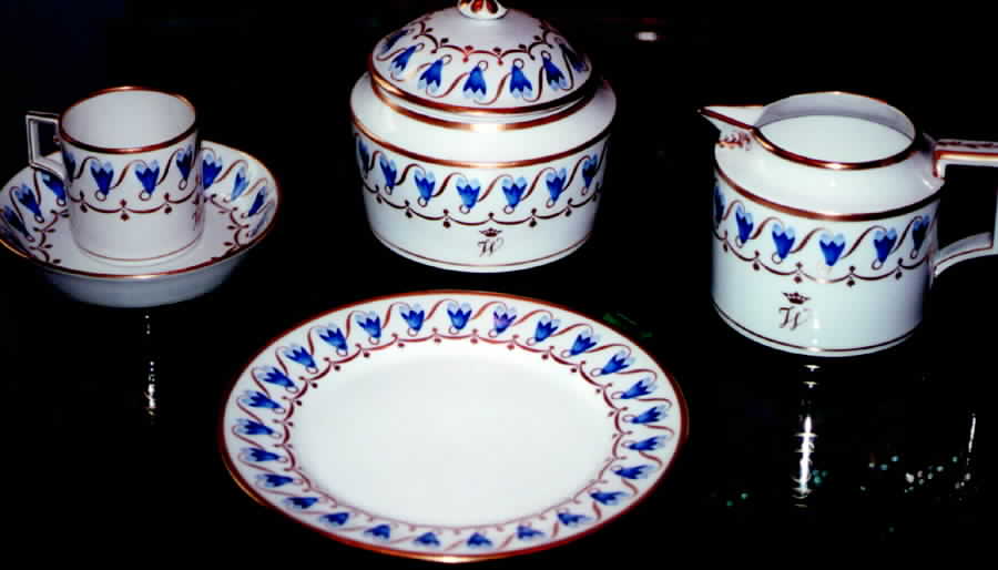 THU169 Dinner Plate by Thun-1