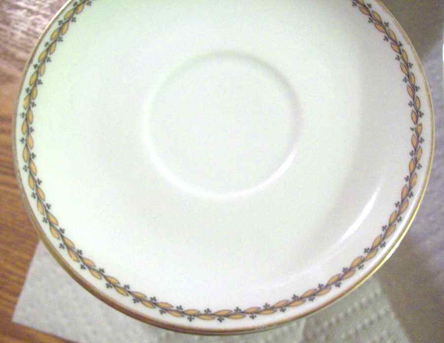 2790 Saucer by Thomas-1