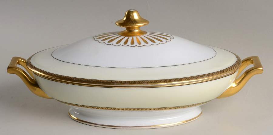 THO179 Oval Covered Vegetable by Thomas-1