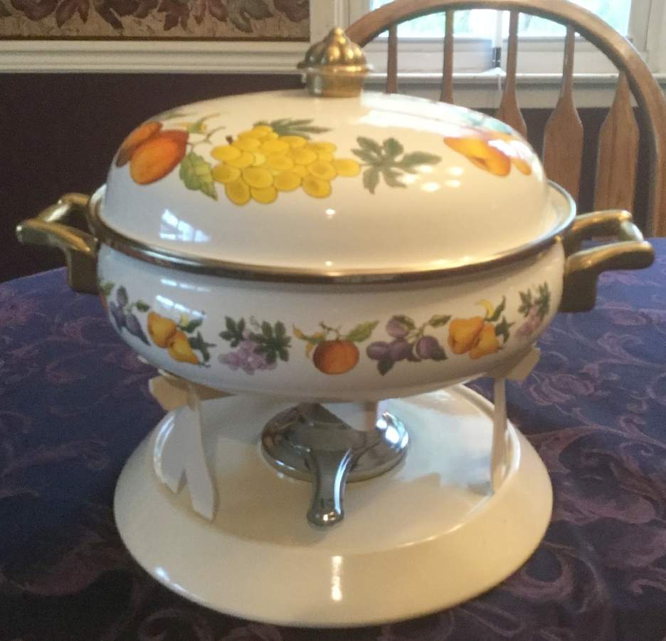 Essence 4 Qt Covered Casserole w/Metal Stand & Burner by Tabletops Unlimited-1