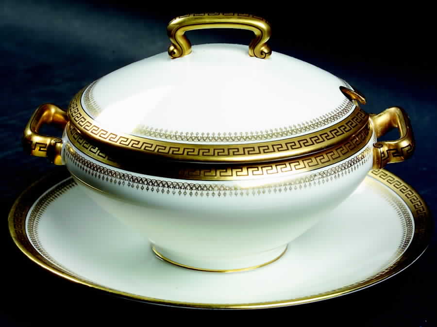 2680 Gold (Verge) Gravy Boat w/Attached Underplate & Lid by Tressemanes & Vogt-1