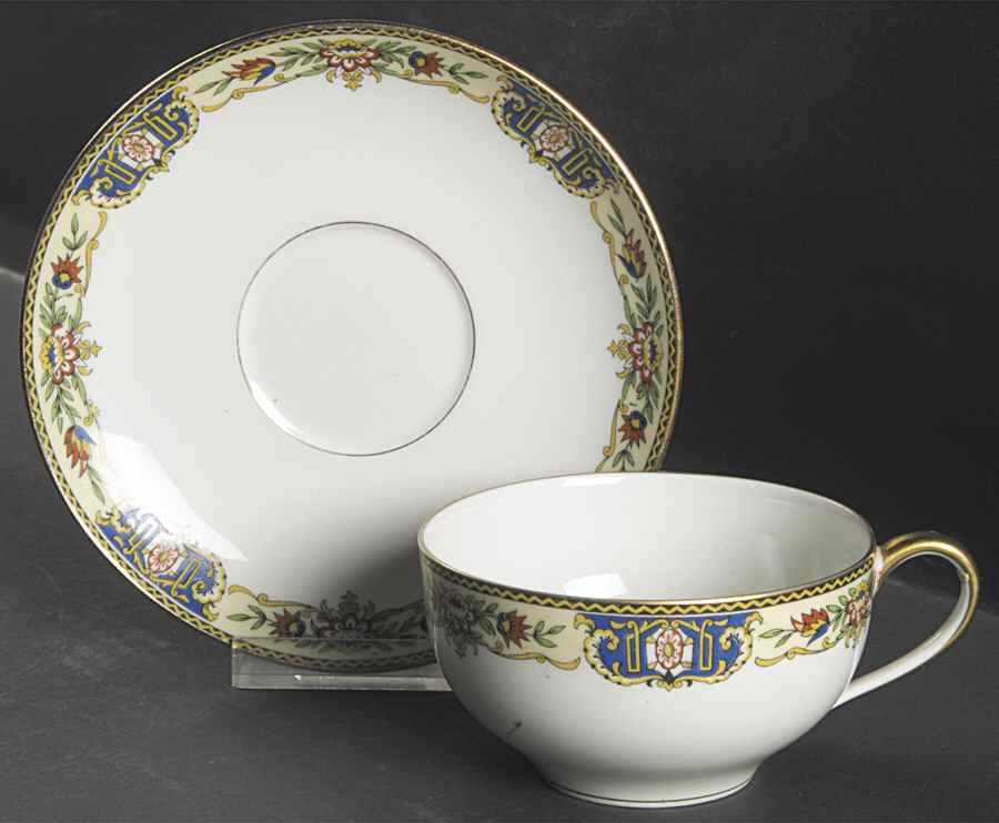 TRV284 Flat Cup & Saucer Set by Tressemanes & Vogt-1
