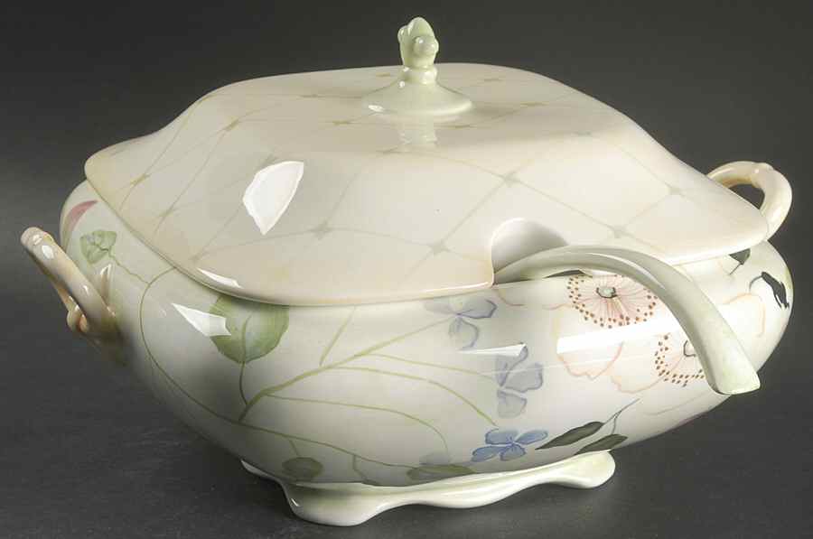 Evelyn Tureen & Lid w/Ladle by Tracy Porter-1
