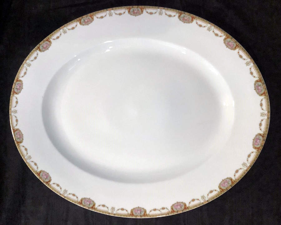 7390 18" Oval Serving Platter by Tressemanes & Vogt-1