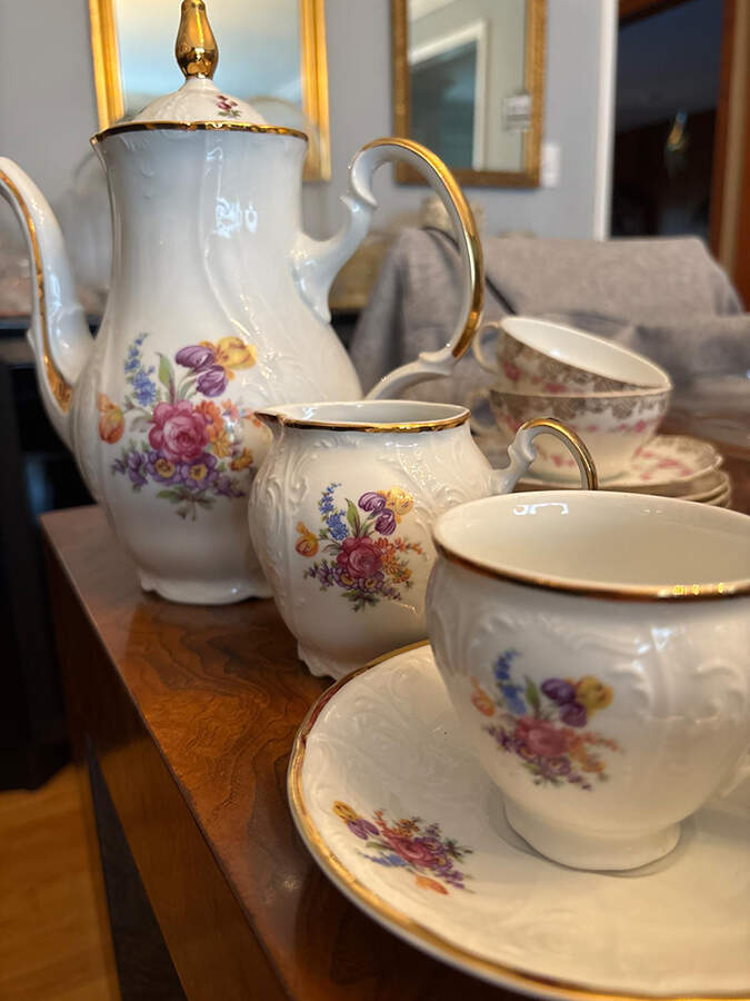 THU181 Footed Cup & Saucer Set by Thun-1