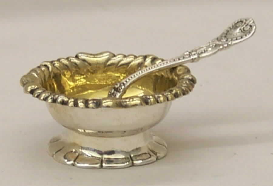 St. James (Sterling, 1898, Hollowware) Sterling Open Salt and Spoon Individual by Tiffany & CO SILVER-1