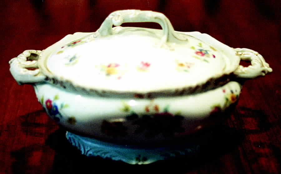 TRV300 Round Covered Vegetable by Tressemanes & Vogt-1