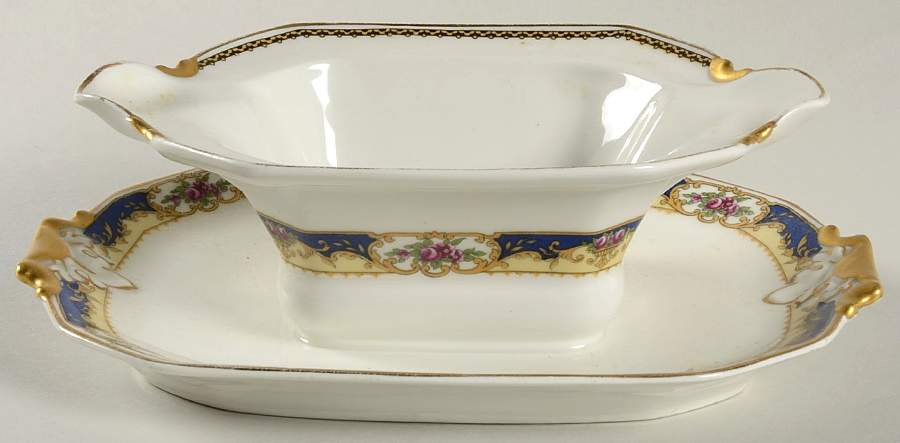 TRV303 Gravy Boat with Attached Underplate by Tressemanes & Vogt-1