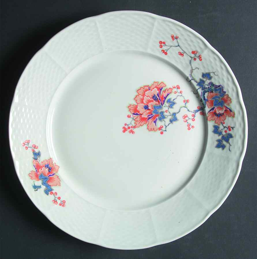 Ming Dinner Plate by Thun-1