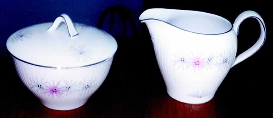 7529 (Platinum Trim) Creamer by Thomas-1
