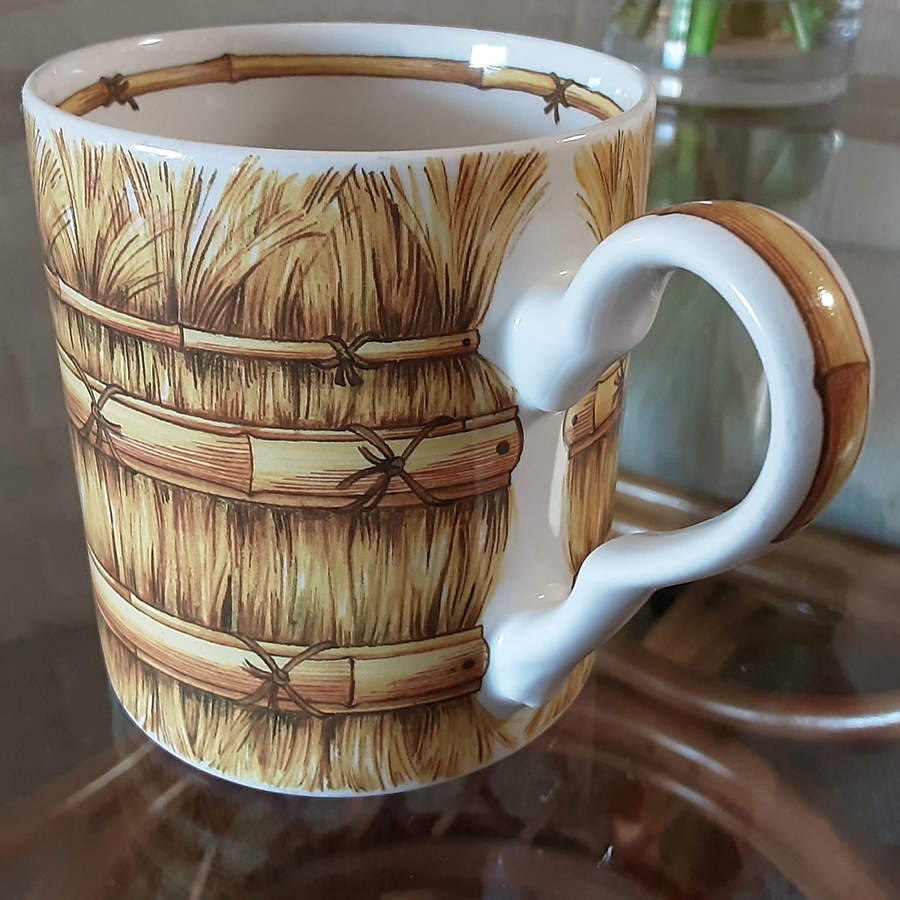Paglia Mug by Taitu-1