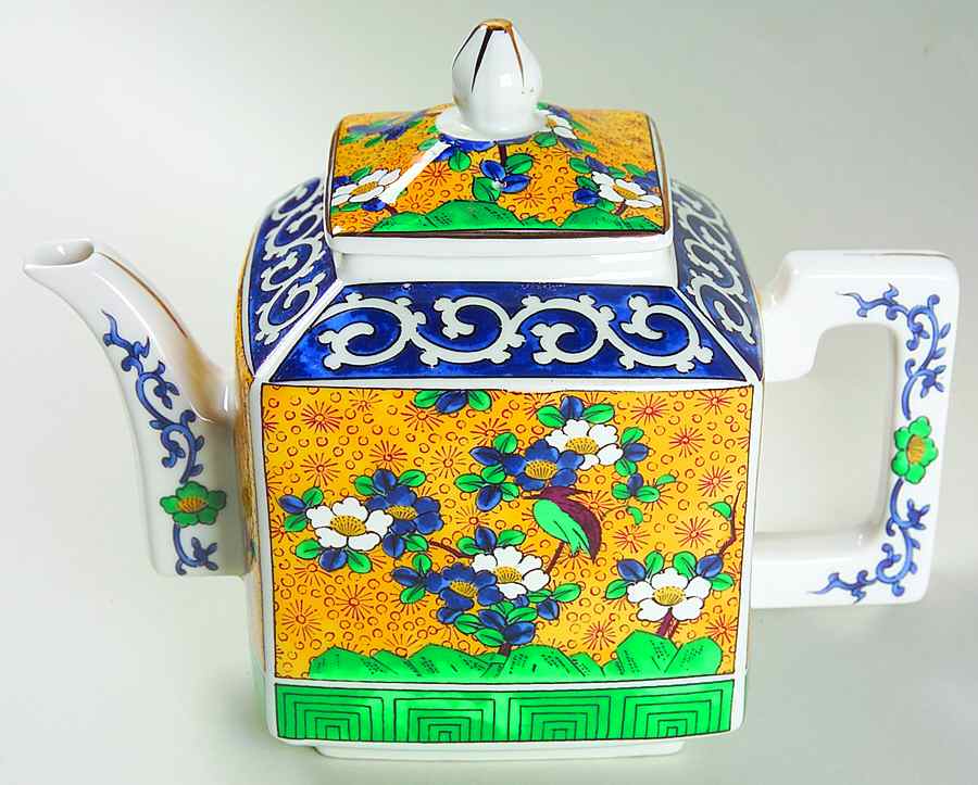 Kutani Teapot & Lid by Takahashi-1