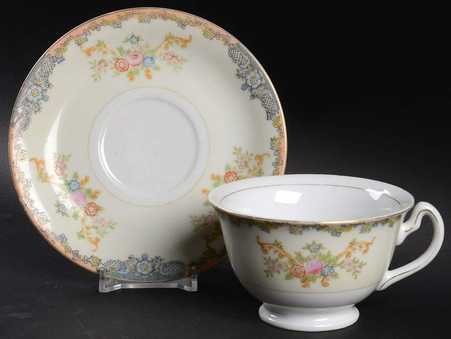 TAO3 Footed Cup & Saucer Set by Taico-1