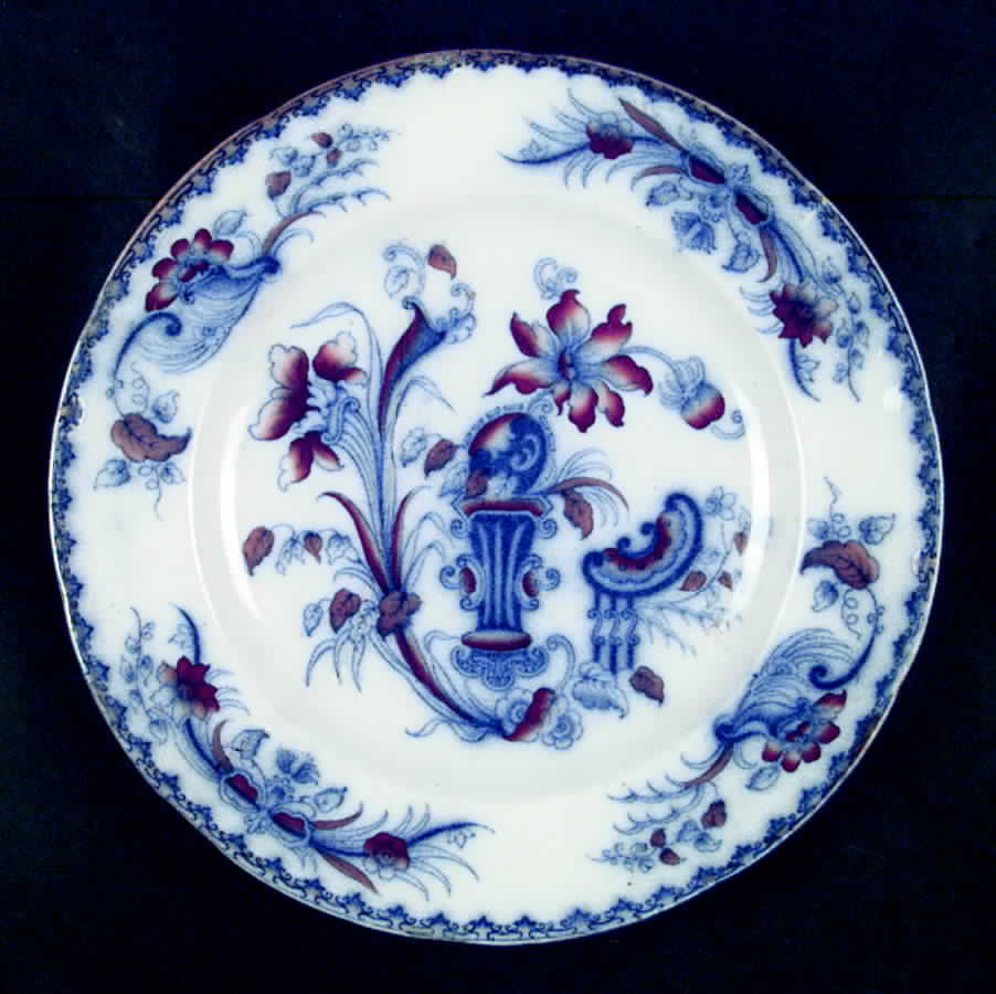 Tripod Dinner Plate by Thomas Dimmock-1